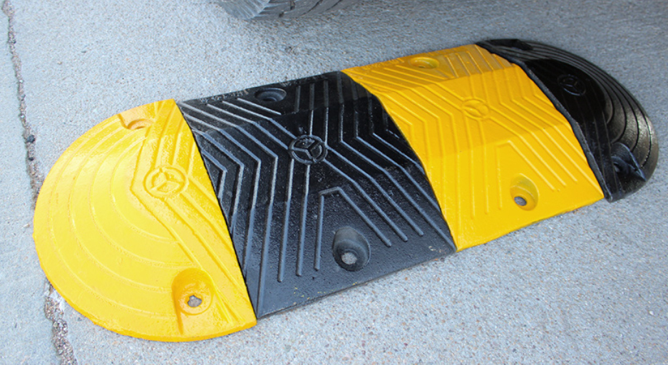 品質(zhì)保障，符合國(guó)家交通安全設(shè)施生產(chǎn)標(biāo)準(zhǔn)